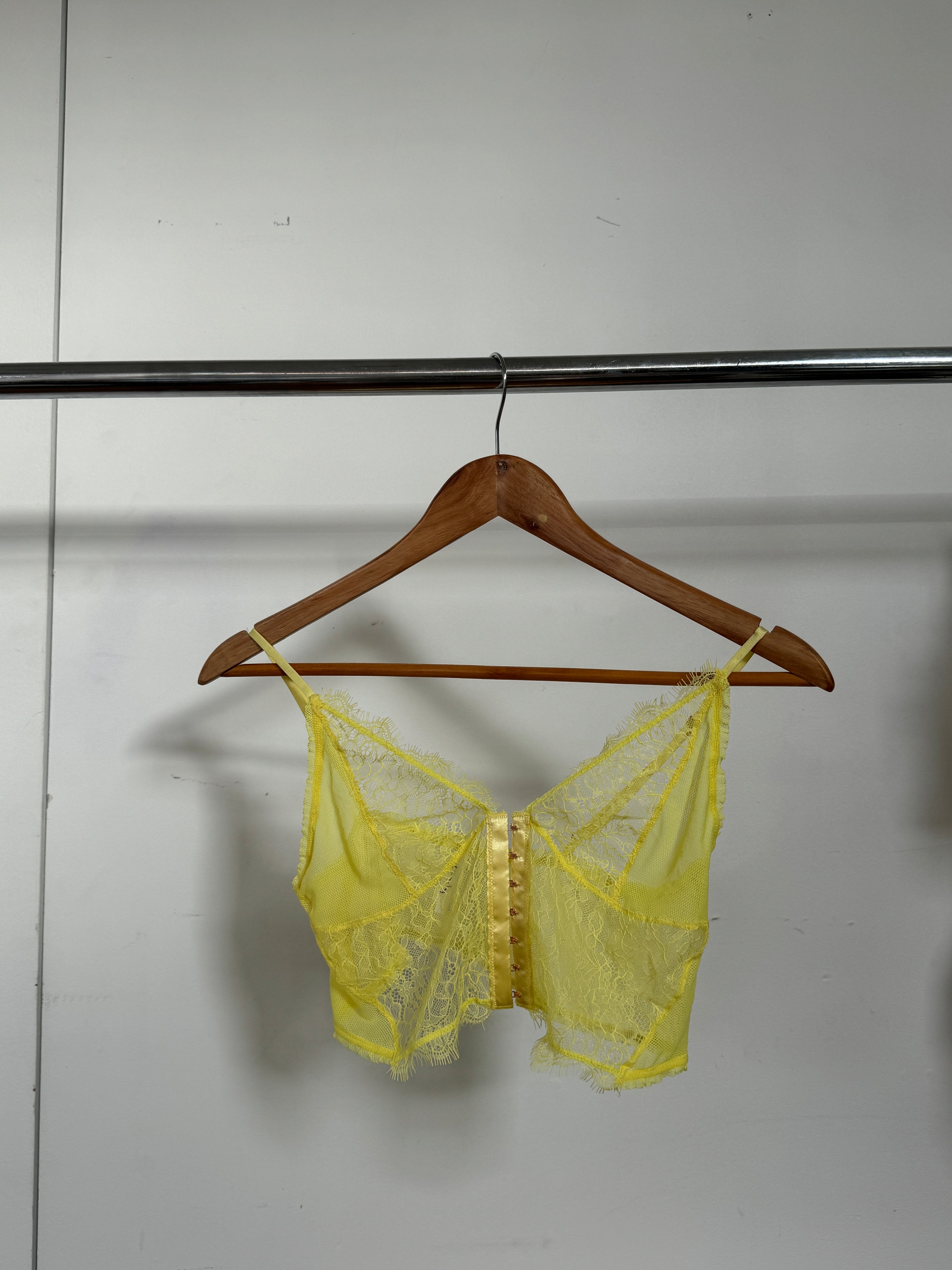 Lonely Lingerie Lemon lace bra