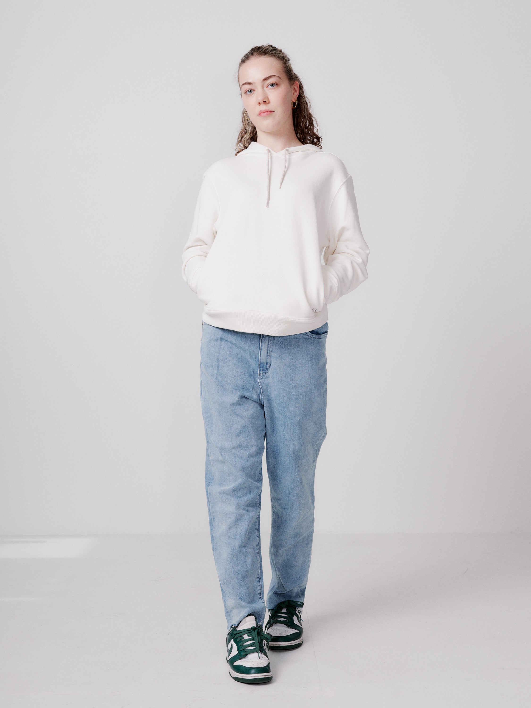 Moochi light wash drop jean