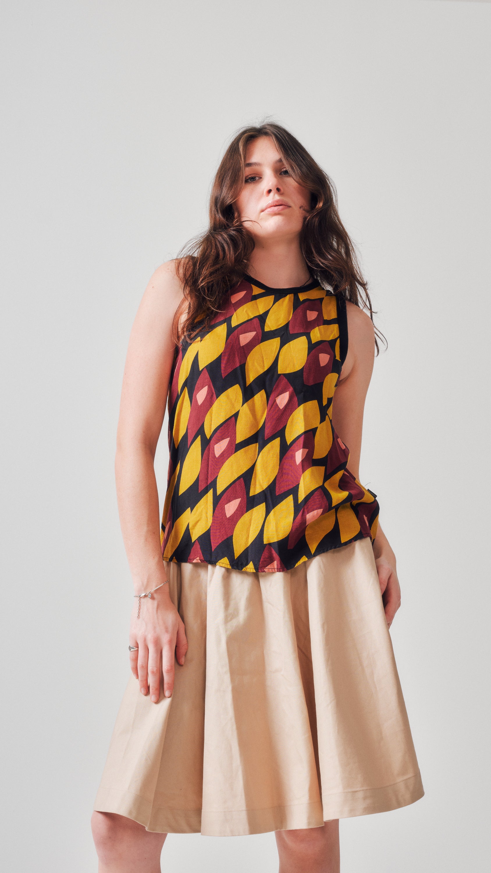 Lower printed top