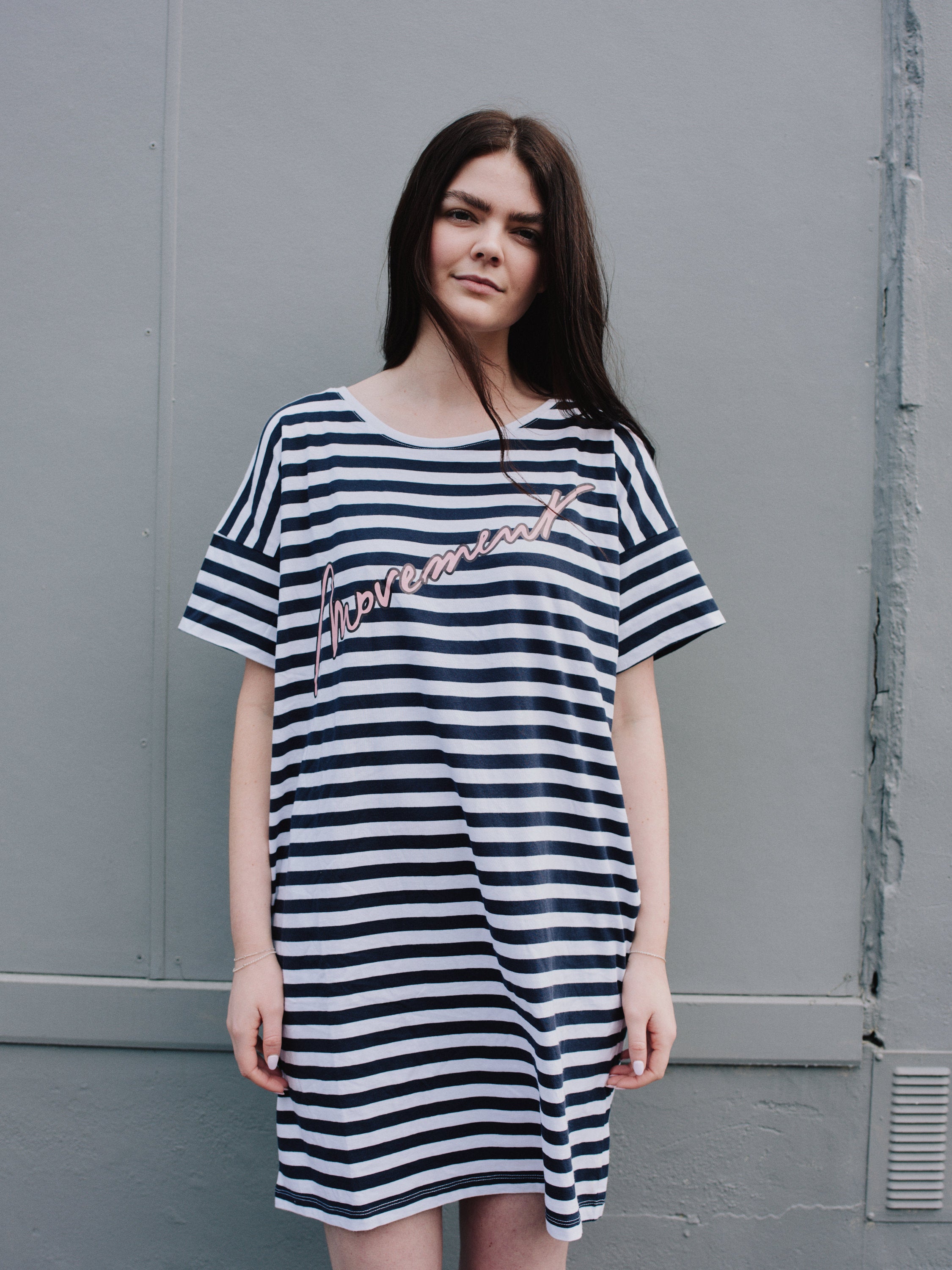 Kowtow movement dress