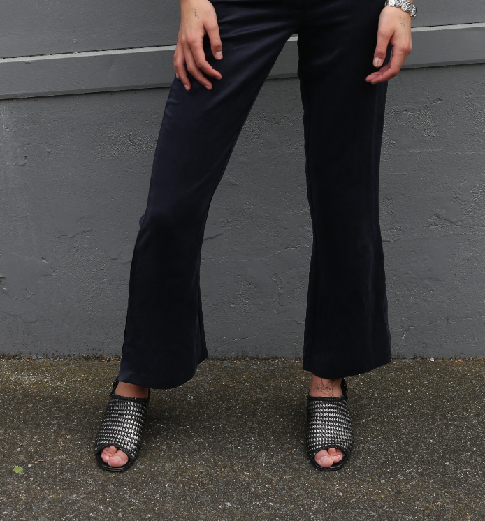 Progetto woven Leather mules